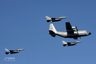 Überflug C-130H und 3x F-16AM, Belgien null