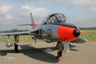 G-BWGL, N-321, Hawker Hunter T8C null