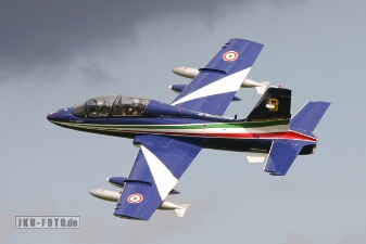 Nummer 9, Aermacci MB-339 Frecce Tricilore null