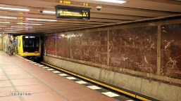 U-Bahnhof Mohrenstrasse Noch darf der Mohrenstrasse heissen, wer weiss, wie lange noch... Berlin, 2024