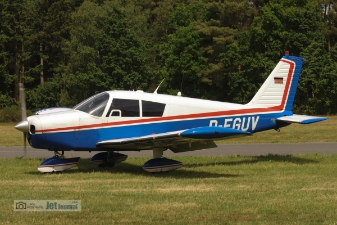 D-EGUV, Piper PA-28-140 null
