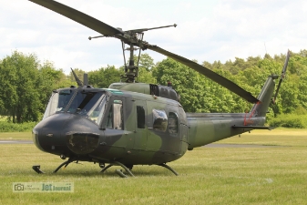 SP-YHH, Bell UH-1D null