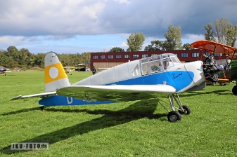 Die Hummel in Farbe null