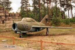 MiG-15UTI Original Lackierung aus den 1970ern vom Aufstellort Marxwalde, Finowfurt 1997, Analogfoto