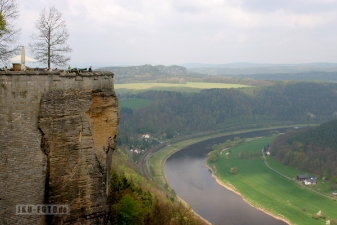 der Koenigsstein und die Elbe null